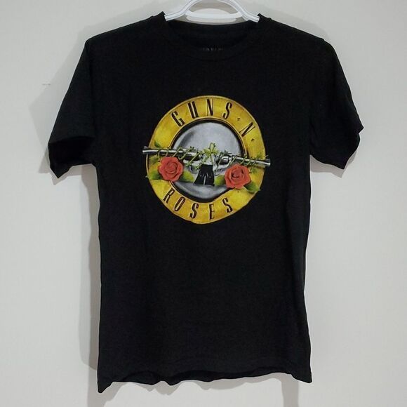 Guns N' Roses small black short sleeve shirt - Picture 1 of 6